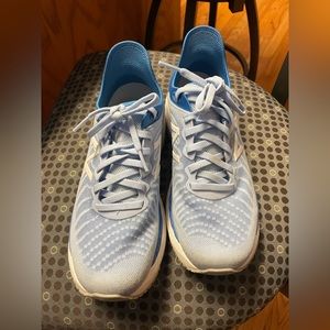 New Balance Fresh Foam Revo